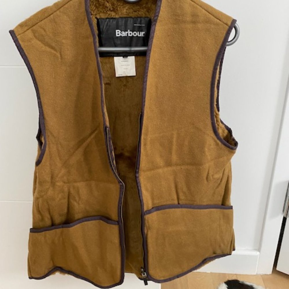 Barbour Warm Pile Fur Waistcoat Zip in Liner